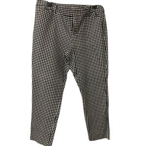 COPY - Old Navy Gingham Black and White Pants Two Pockets in back Size 14